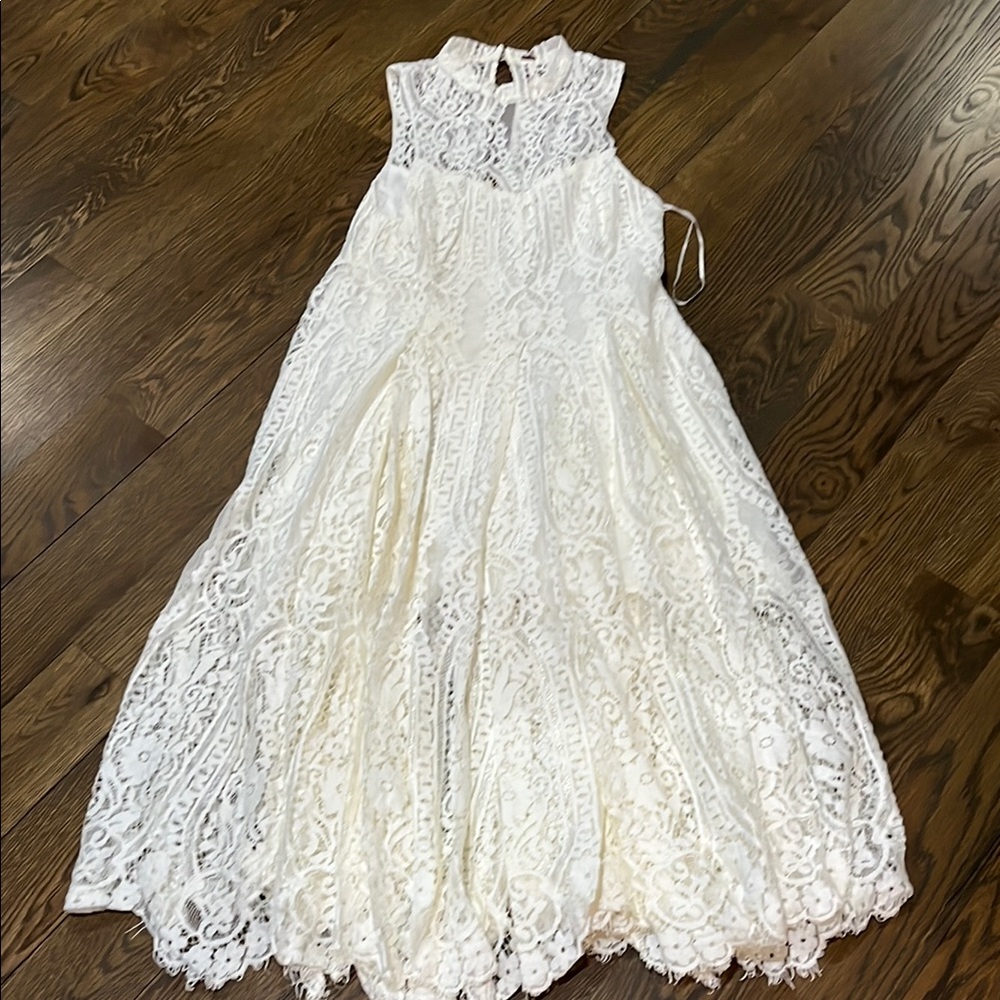 Elegant White Lace Dress